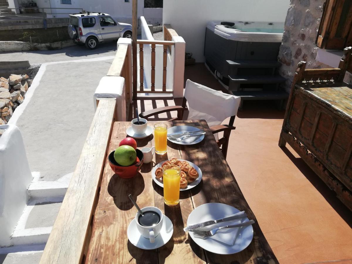 Yalos House Holiday home *