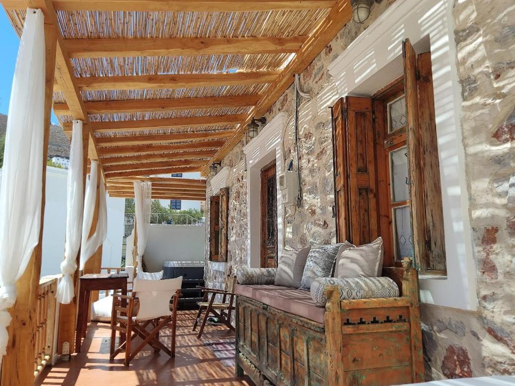 Yalos House Holiday home Pera Gyalos