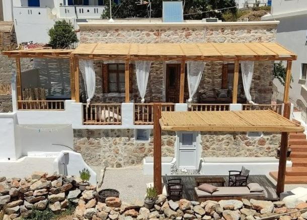 Holiday home Yalos House Pera Gyalos